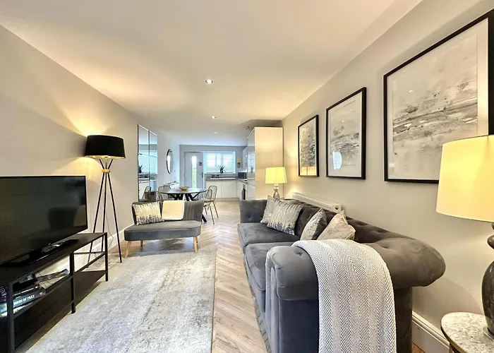 The Madison Garden Apartment *